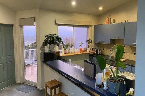 Photo of property in 37u2 Mills Road, Brooklyn, Wellington, 6021