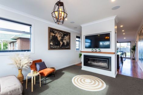 Photo of property in 7 Massey Street, Westown, New Plymouth, 4310