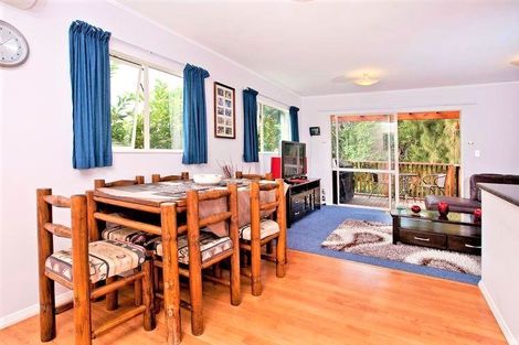 Photo of property in 2/62 Glenvar Road, Torbay, Auckland, 0630