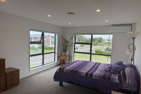Photo of property in 8 Orford Lane, Takanini, 2112