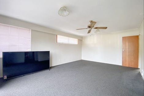 Photo of property in 2/1 Hill Road, Papatoetoe, Auckland, 2025