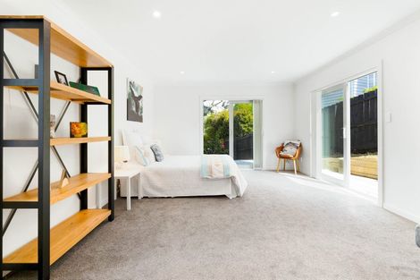 Photo of property in 2/19 Limmer Place, Browns Bay, Auckland, 0632