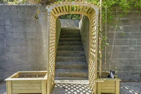 Photo of property in 7 Winchester Avenue, Pinehaven, Upper Hutt, 5019