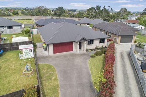 Photo of property in 3 Margaret Place, Waiuku, 2123