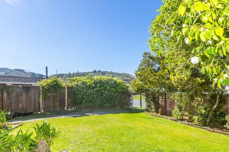 Photo of property in 21f1- Roband Crescent, Brown Owl, Upper Hutt, 5018
