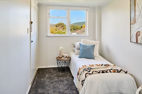 Photo of property in 38a Victory Crescent, Tawa, Wellington, 5028