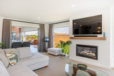 Photo of property in 9 Paterson Lane, Kelvin Grove, Palmerston North, 4470