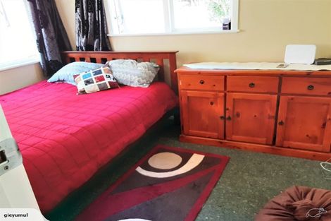 Photo of property in 6 Tobruk Street, Karori, Wellington, 6012