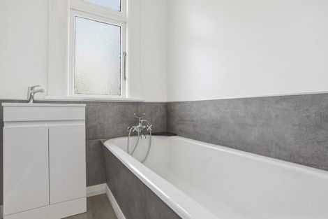 Photo of property in 23 Chaucer Street, Milton, 9220