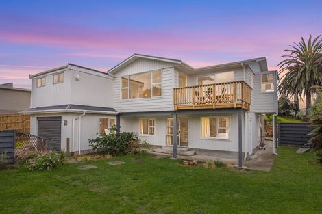 Photo of property in 55 Martin Road, Paraparaumu Beach, Paraparaumu, 5032