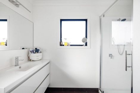 Photo of property in 8 Shalimar Place, Huntington, Hamilton, 3210