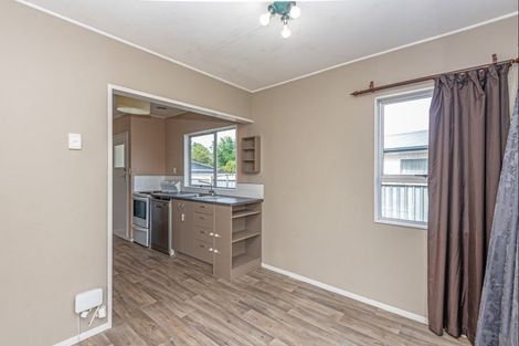 Photo of property in 40 Geraldine Crescent, Cloverlea, Palmerston North, 4412