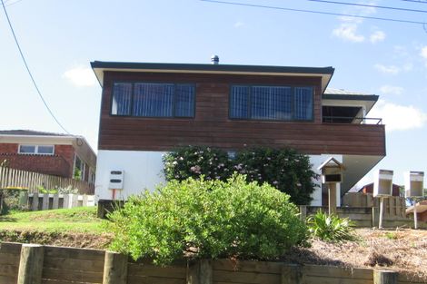 Photo of property in 15 Seaton Road, Murrays Bay, Auckland, 0630