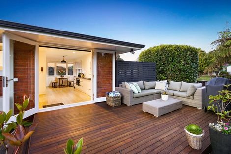 Photo of property in 33 Noall Street, Te Atatu Peninsula, Auckland, 0610