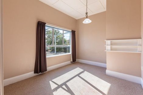 Photo of property in 27 Burns Street, Dannevirke, 4930