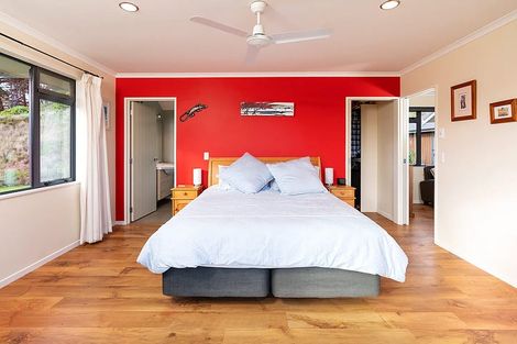 Photo of property in 97 Raukawa Road, Peka Peka, Waikanae, 5391