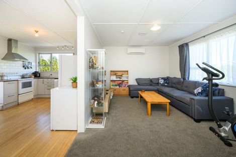 Photo of property in 7 Tararua Terrace, Cloverlea, Palmerston North, 4412