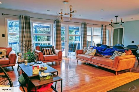 Photo of property in 17 Golf Road, New Lynn, Auckland, 0600