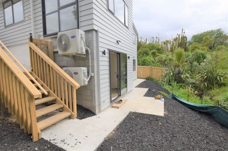 Photo of property in 71a Fruitvale Road, New Lynn, Auckland, 0600
