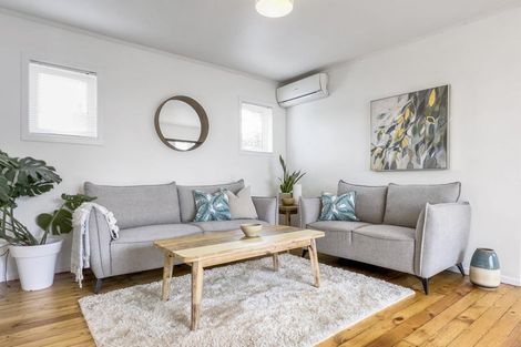 Photo of property in 1/39 Stottholm Road, Titirangi, Auckland, 0604