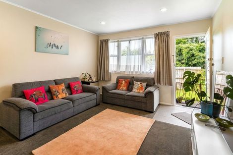 Photo of property in 1/102 Mcleod Road, Te Atatu South, Auckland, 0610