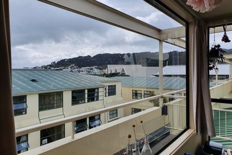 Photo of property in Te Awhina Apartments, 22u1 Sussex Street, Mount Cook, Wellington, 6021