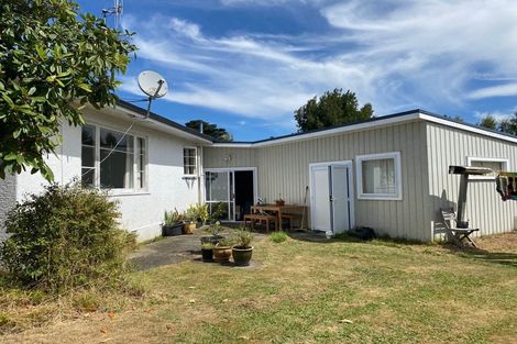 Photo of property in 1 Henderson Street, Dannevirke, 4930