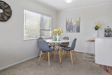 Photo of property in 23 Flaunty Place, West Harbour, Auckland, 0618