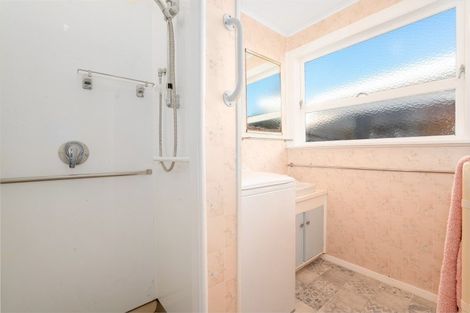 Photo of property in 21 Gray Avenue, Paraparaumu Beach, Paraparaumu, 5032