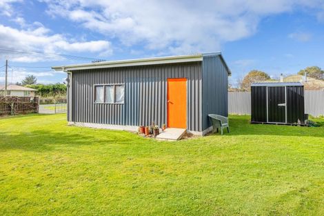 Photo of property in 19 Consitt Street, Takapau, 4203