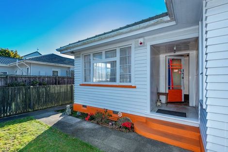 Photo of property in 102 Yaldhurst Road, Sockburn, Christchurch, 8042