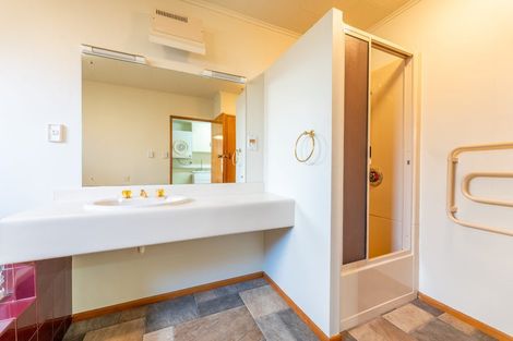 Photo of property in 16 Coronation Street, Moeraki, Palmerston, 9482