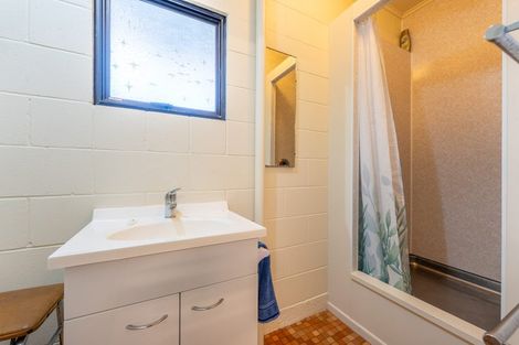 Photo of property in 16 Coronation Street, Moeraki, Palmerston, 9482