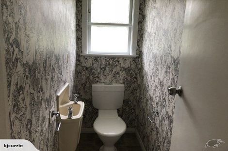 Photo of property in 6 Rochester Street, Awapuni, Palmerston North, 4412