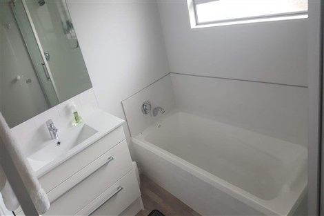 Photo of property in 1 Mangorei Road, Merrilands, New Plymouth, 4312