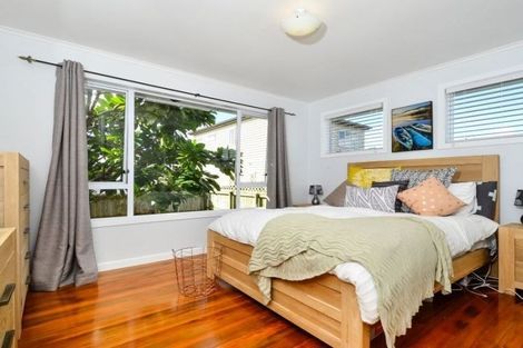 Photo of property in 420 Old Te Atatu Road, Te Atatu Peninsula, Auckland, 0610