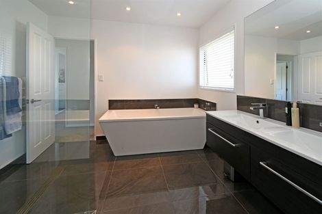Photo of property in 3 Eskdale Place, Halswell, Christchurch, 8025