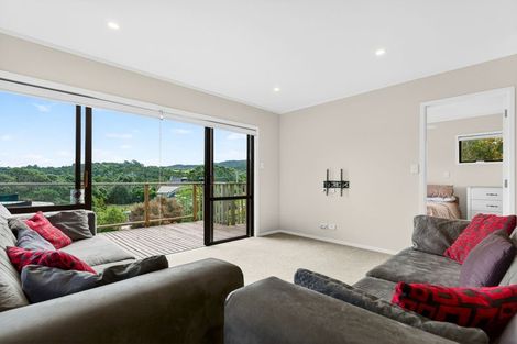Photo of property in 11 Hillside Crescent, Leigh, 0985