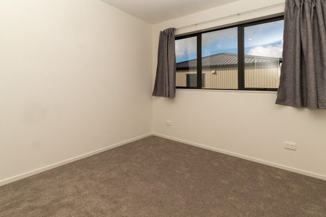 Photo of property in 8/116 Colwill Road, Massey, Auckland, 0614