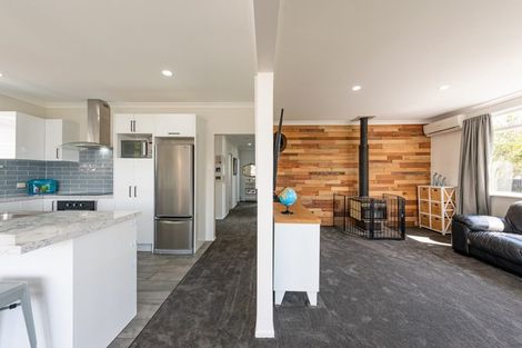 Photo of property in 3 Martin Street, Waikanae, 5036