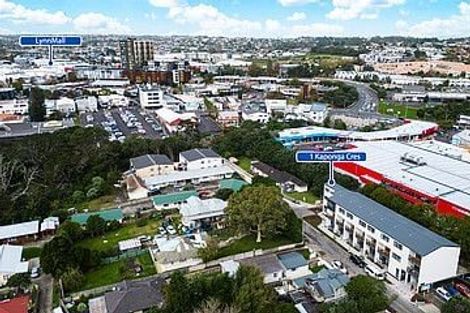 Photo of property in 9/1 Kaponga Crescent, New Lynn, Auckland, 0600
