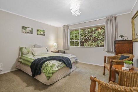 Photo of property in 35 Fendalton Crescent, Pinehaven, Upper Hutt, 5019
