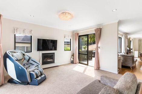 Photo of property in 40 Silver Moon Road, Albany Heights, Auckland, 0632