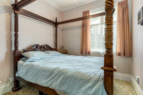 Photo of property in 6 Ross Street, Marton, 4710