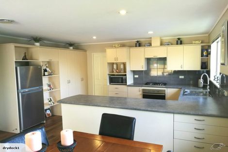 Photo of property in 7 Waterford Drive, Churton Park, Wellington, 6037