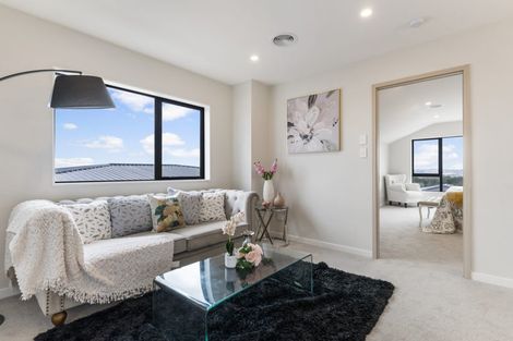 Photo of property in 14 Glann Lane, Flat Bush, 2019