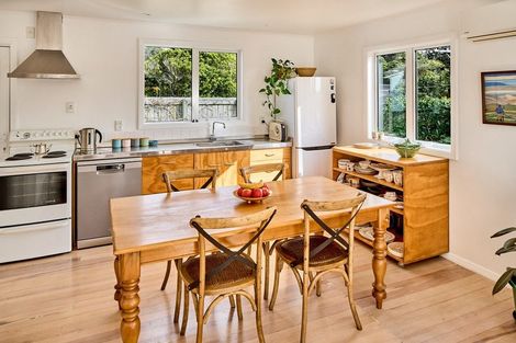 Photo of property in 122 Muri Road, Pukerua Bay, 5026