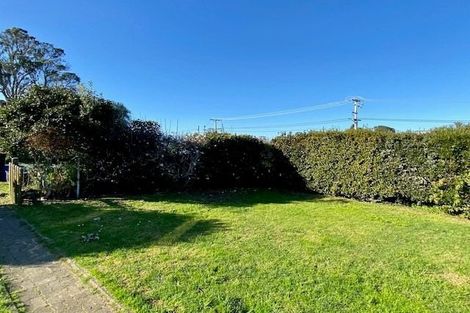 Photo of property in 2 Williams Crescent, Maketu, 3189