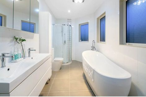 Photo of property in 72 Bur Oak Terrace, Schnapper Rock, Auckland, 0632