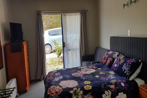 Photo of property in 834 East Coast Road, Oteha, Auckland, 0630